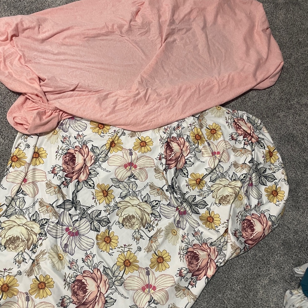 Crib sheets (2)